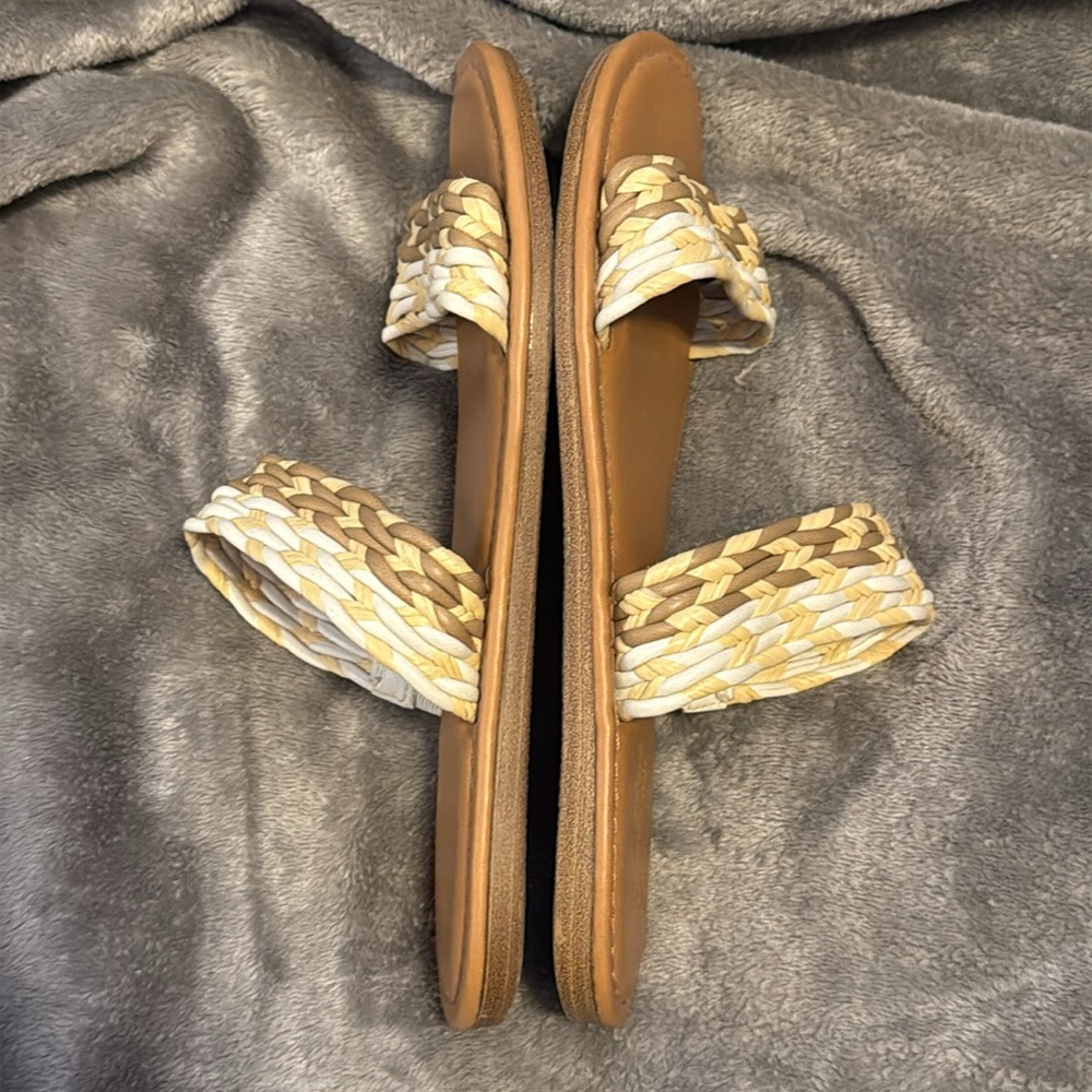 đ€ Universal Thread Braided Strap Sandals - Picture 6 of 8